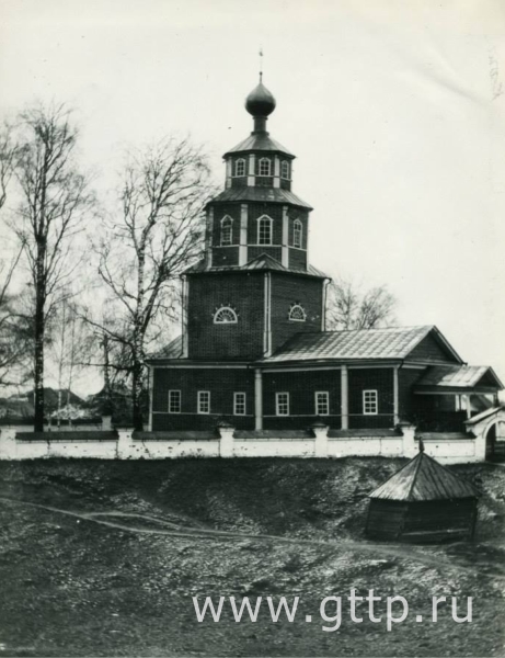 Троицкая церковь в селе Волчихинский Майдан