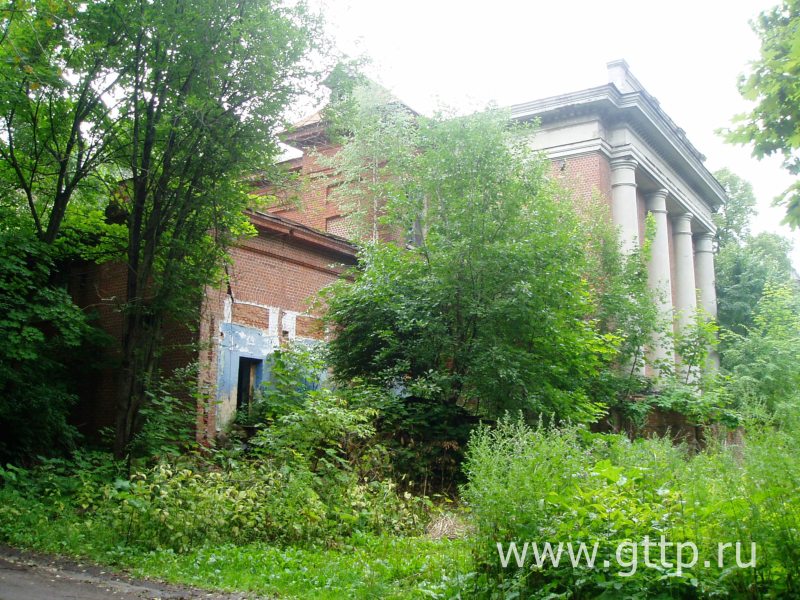 Гимнастический зал, пристроенный к левому крылу главного корпуса школы-колонии в посёлке Волжском, фото Галины Филимоновой. 