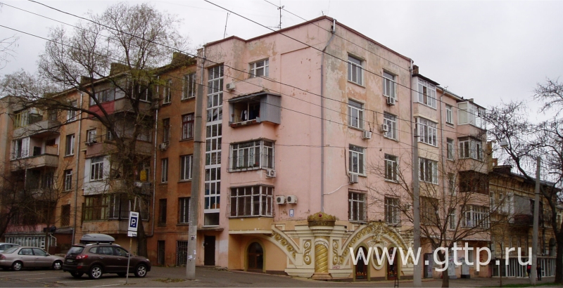 Дом № 2 на углу Конной и Софиевской улиц в Одессе, фото Галины Филимоновой. 