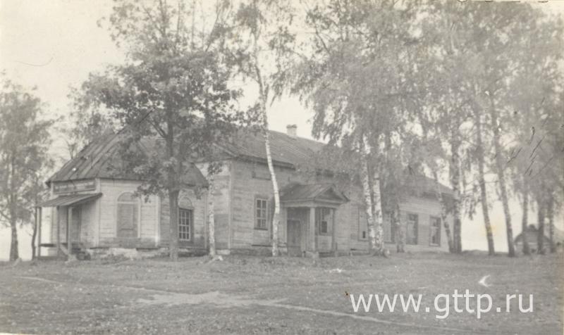 Здание Благовещенского храма в селе Чернухе в 1947 году, фото предоставлено Ольгой Дёгтевой