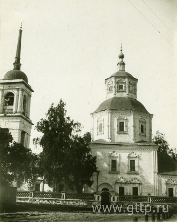 Ильинская церковь в Арзамасе 1745 года постройки.