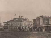 Бугровские постройки в ценре нынешнего г. Володарска, фото предоставлено Володарским районным Музейным Центром