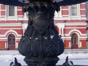 Чугунный фонтан на площади перед Главным Ярмарочным домом, фото Галины Филимоновой