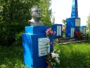 Памятник уроженцу села Матюшево, Герою Советского союза Младенцеву Семену Ивановичу, фото Натальи Листвиной