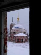 Вид из старинного особняка на Воскресенскую церковь в Жайске, фото Юлии Сухониной