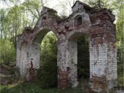 Кирпичные ворота усадьбы Воронцовых в Решетихе, фото Николая Киселёва.