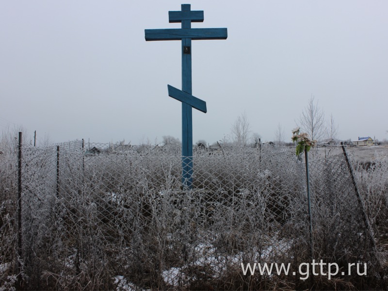 Поклонный крест на месте Варварской церкви в Корине, фото Натальи Листвиной 