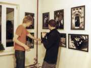 Экспозиция выставки «Уходящая натура», галерея фонда «Дать Понять», декабрь 2008 года, фото Галины Филимоновой